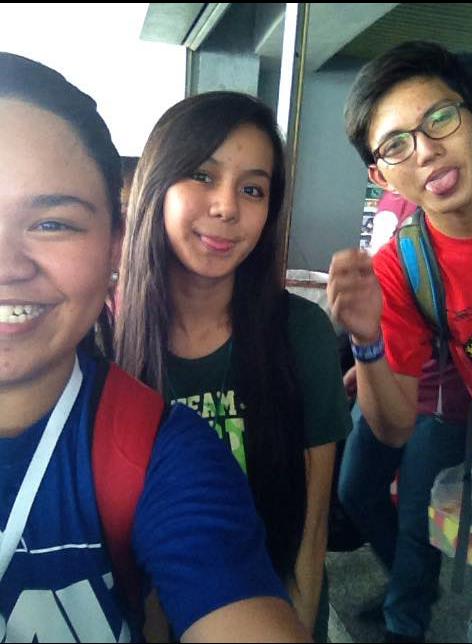 gilaxminwonshu's tweet photo. Ang awkward na pala magselfie pag malapad screen hahaha. Hiii @eudrickbote_ @pamelarboleda #STARCON2015 Eych Es Bi β https://t.co/B1wo5vphlR