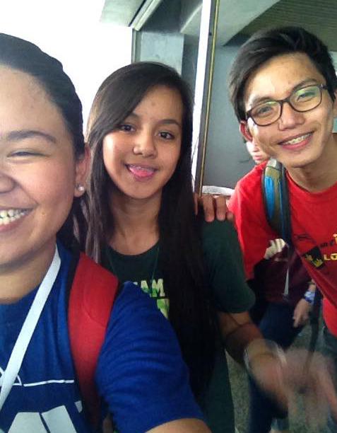 gilaxminwonshu's tweet photo. Ang awkward na pala magselfie pag malapad screen hahaha. Hiii @eudrickbote_ @pamelarboleda #STARCON2015 Eych Es Bi β https://t.co/B1wo5vphlR