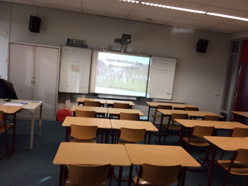 Vanmorgen op VMBO Julianastraat, Open Bedrijvendag presentaties, let's go!