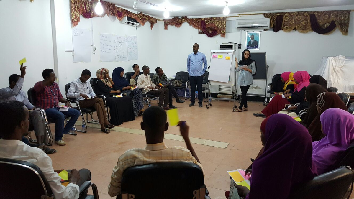 UNFPA_SOMALIA's tweet photo. The 1st trainer of trainers for @YPEER in #Mogadishu on peer education @Huquez @GKyeyune @Aljaile @Pilirani https://t.co/gIaNxnA0mc