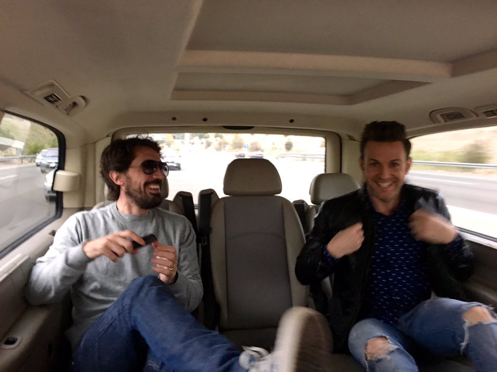 Arrancando el día en #España!
Hoy mucha prensa, pendientes...
Yendo a <a href="/partidoapartido/">Partido a partido</a> d <a href="/RadiosetES/">Radioset</a> #AxelenEspaña