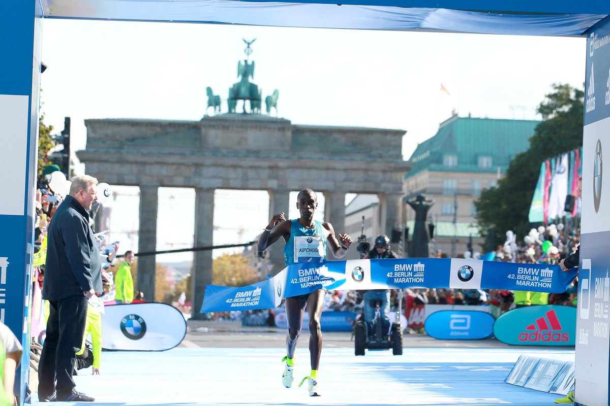 WorldAthletics's tweet photo. "My greatest rival was @KenenisaBekele. I raced him for 10 years and I beat him only once."

https://t.co/xEJfy60cAK https://t.co/83ArrtJgqy