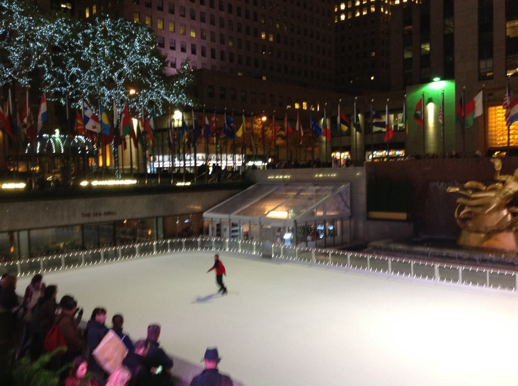 stmichaelsNY's tweet photo. Ice Skating in New York https://t.co/xYXHulLWro