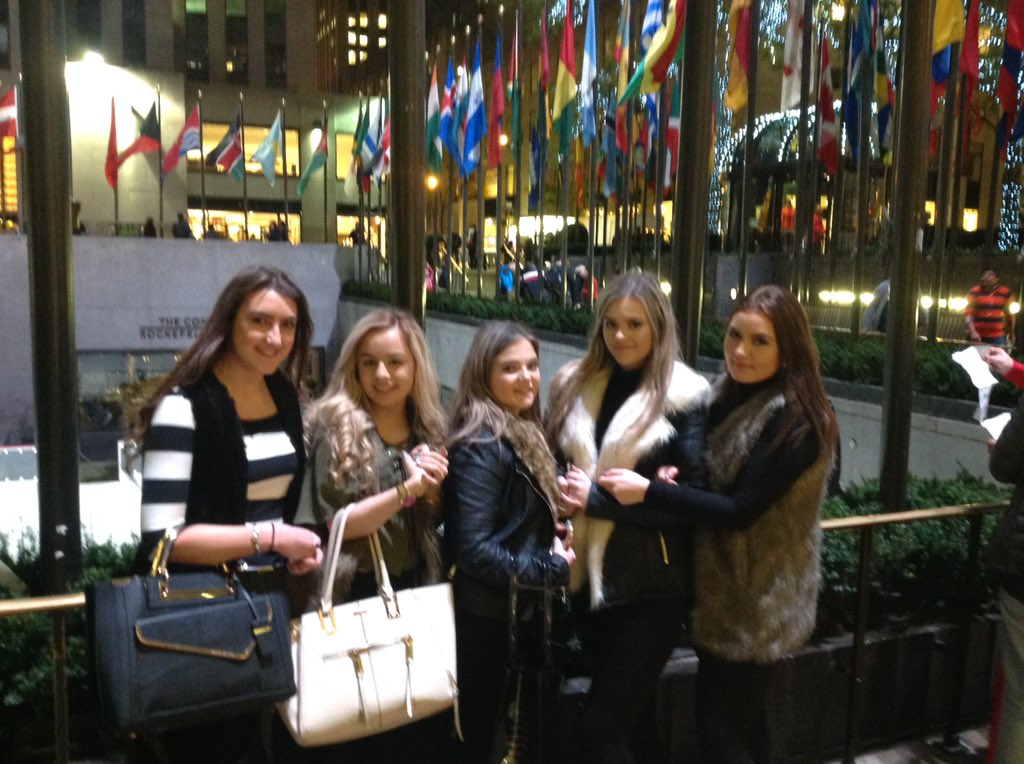 stmichaelsNY's tweet photo. Ice Skating in New York https://t.co/xYXHulLWro