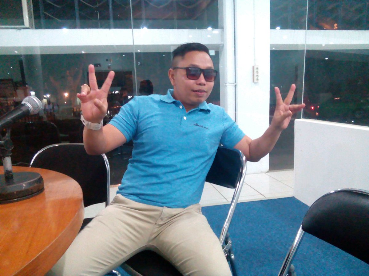 Yanuar_Amory's tweet photo. Senang lagi #interviiew di @pro2bdg _ makasih waktunya,sukses pro2_ https://t.co/XtEssGsWSi