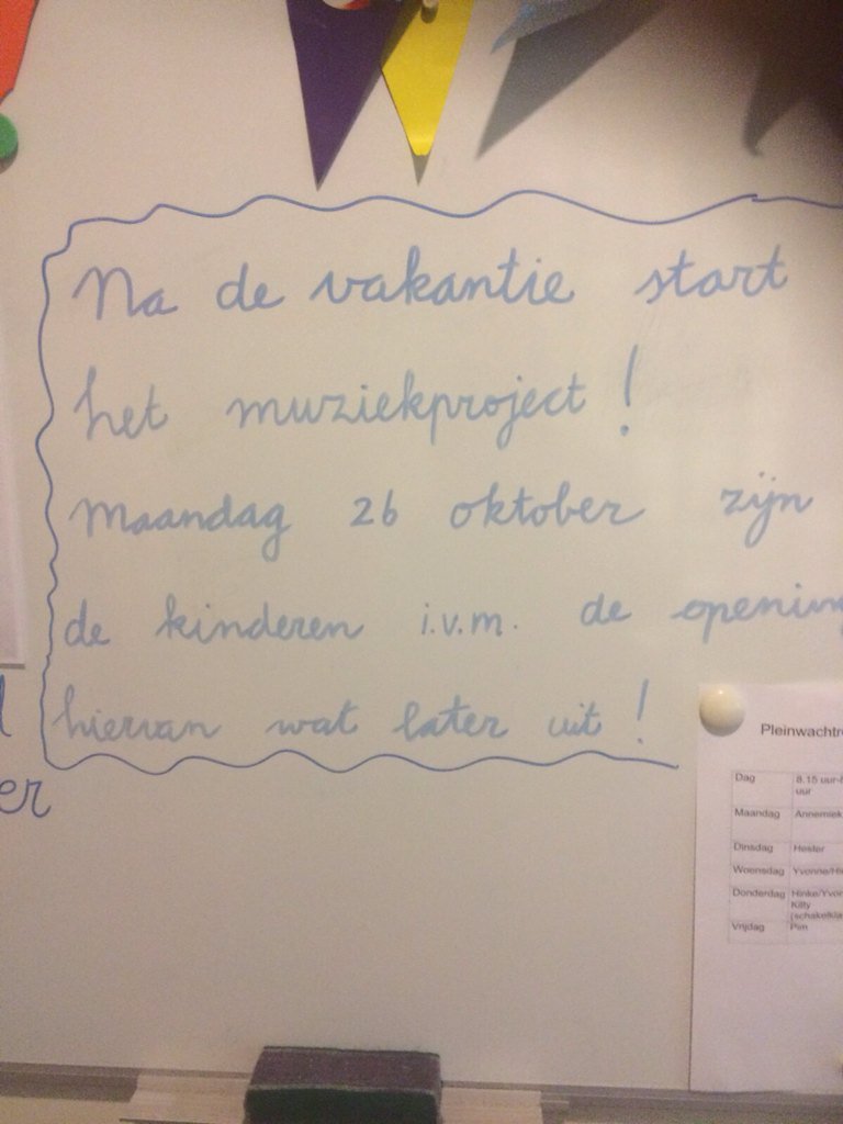 KloosterWoerden's tweet photo. Start Muziekles voor alle kinderen! Daar zit muziek in. Opening door Wethouder Bob Duindam op trombone! https://t.co/rvEKHeGw7I