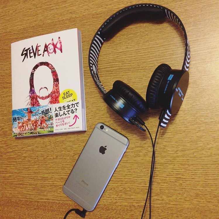Aoki_Italy's tweet photo. In my world @steveaoki ππ§ #steveaoki #solrepublic #eatsleepcakerepeat https://t.co/aASUJmib1f