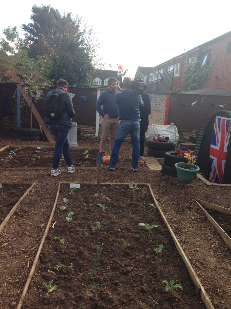 GroOrganicUK's tweet photo. Thanking @bbciowm for 👍 day filming in @VictoryGardenCW we hope the #midlands gets to see how gr8 #chelmsleywood is https://t.co/8QqtTbc2WZ