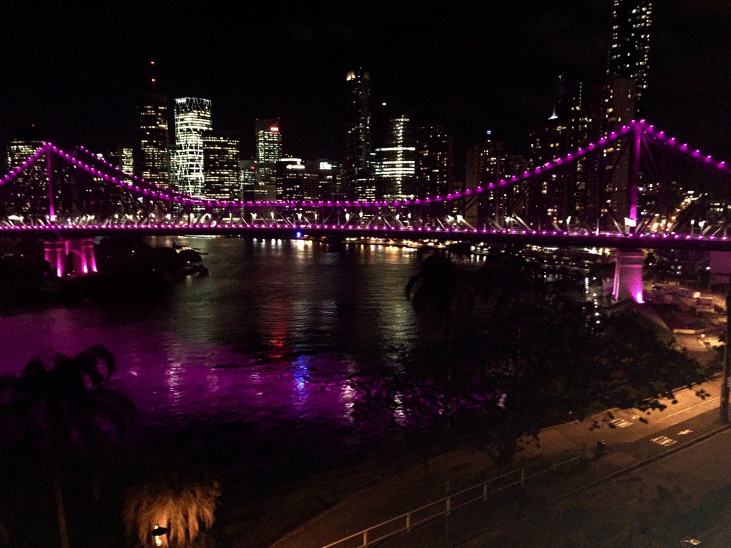 bridgelights's tweet photo. #StoryBridgeLights turn #Pink for @CCQld #PinkRibbonDay #Brisbane https://t.co/ER4EdpmaJU