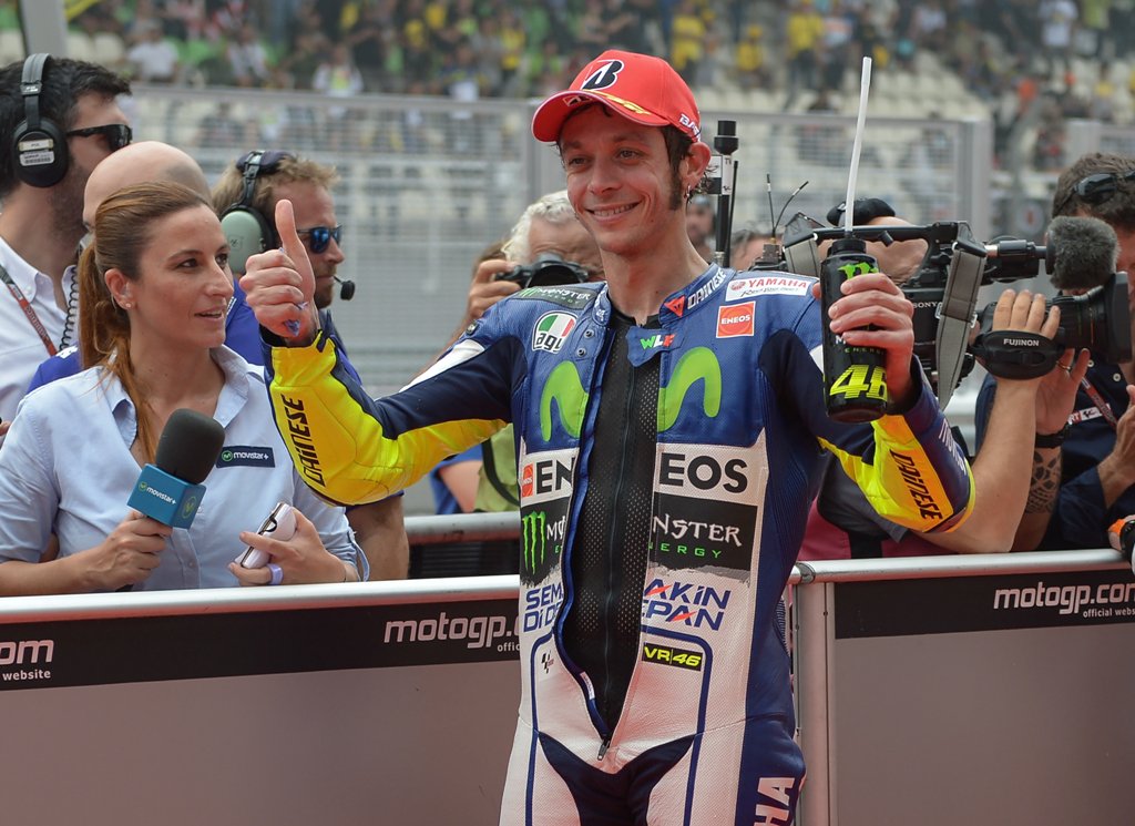 Metro_TV's tweet photo. [Populer] Netizen Dukung Valentino Rossi di Pooling Twitter https://t.co/t4wEVbR9QP https://t.co/yiVbIzpPcx
