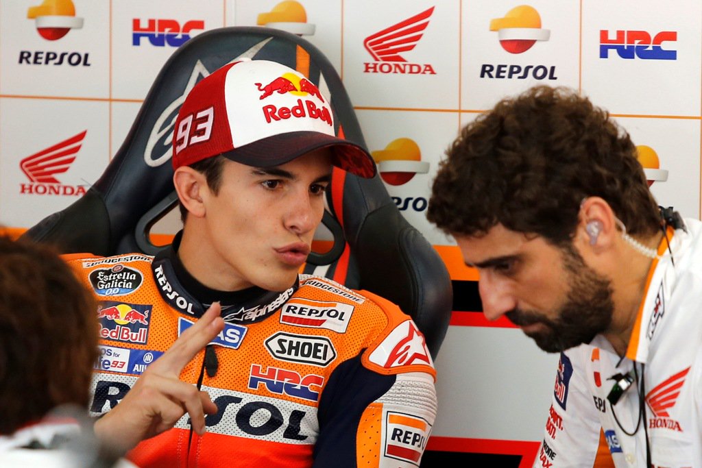Metro_TV's tweet photo. [Populer] Sanksi Rossi Juga Tak Puaskan Marquez https://t.co/gPcGko20jQ https://t.co/IRd0O609fB