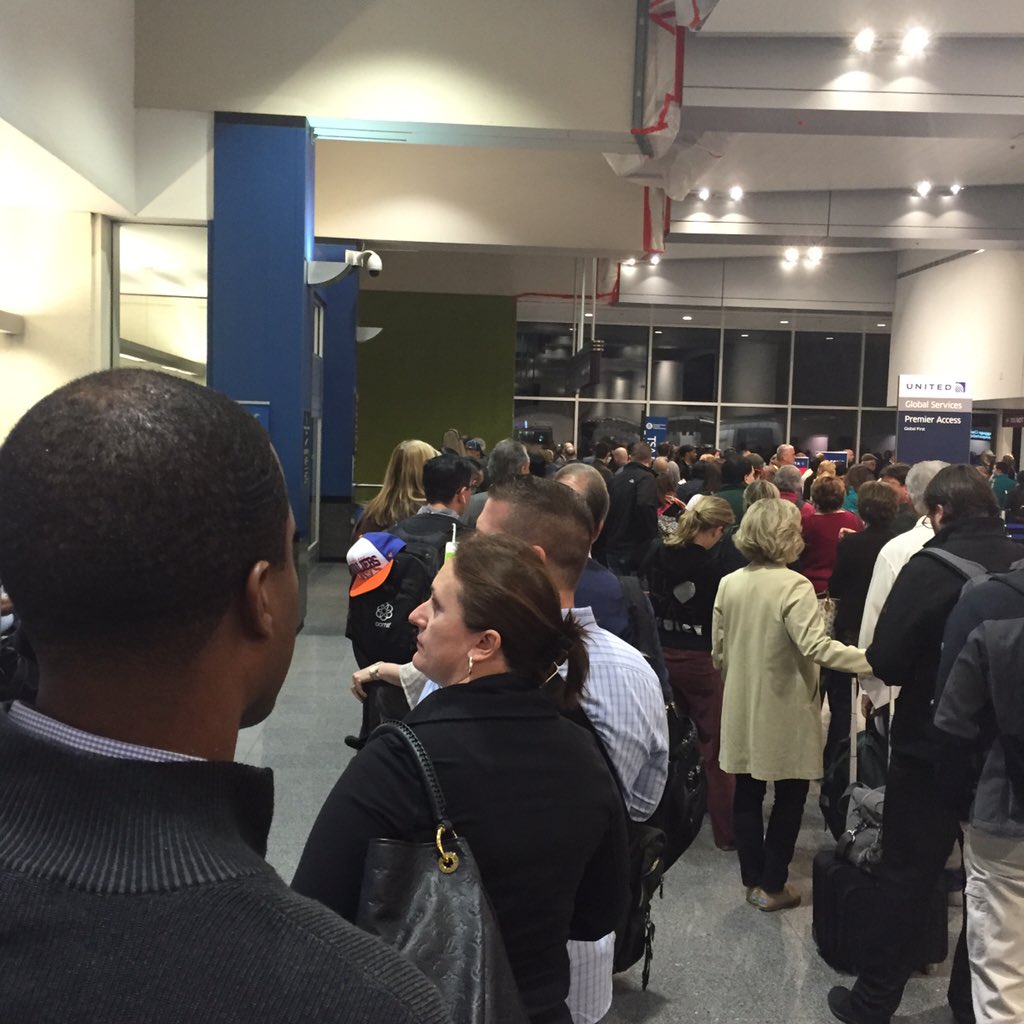 toddsears's tweet image. Way to go yet again @TSA cramming hundreds through @TSApreCheck who never signed up. #tsafail