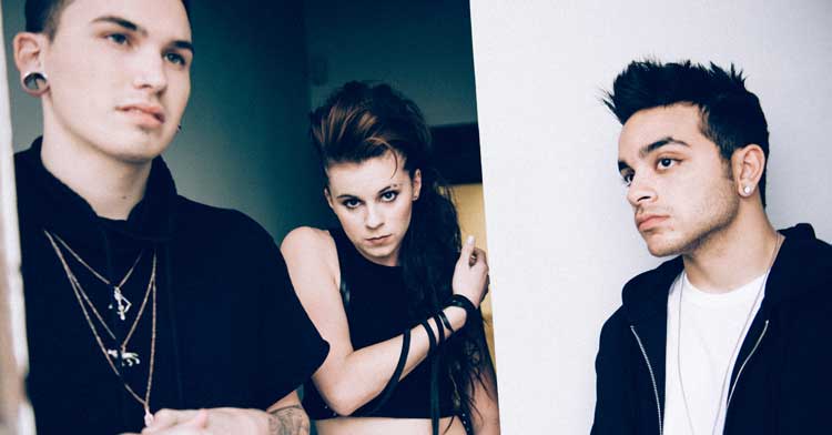 KerrangMagazine's tweet photo. YES! @ThisIsPVRIS have announced their first-ever UK headline tour for next year: https://t.co/iVtPpsBGNO https://t.co/Ol5lqYwlmw