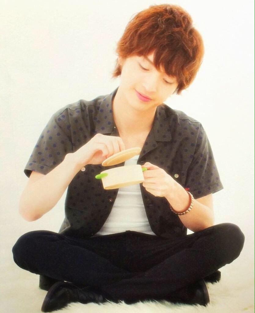 yumi_kf21206's tweet photo. 初めての挑戦♡
自担なので絶対成功させたいです！

玉森くんの誕生日までに317RT目指します⚡

ご協力よろしくお願いします🐤

 #玉森裕太
 #317RTぴったりで止めてくださ    い 
 #RTした人で気になった方お迎え https://t.co/AJ3guij9gY