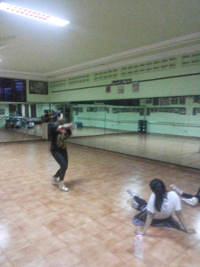 Aquila Dance Cover (@aquila_dc) on Twitter photo Our leader JM 'Jihyun' C.R.A.Z.Y 😄😄 Our leader JM 'Jihyun' C.R.A.Z.Y 😄😄