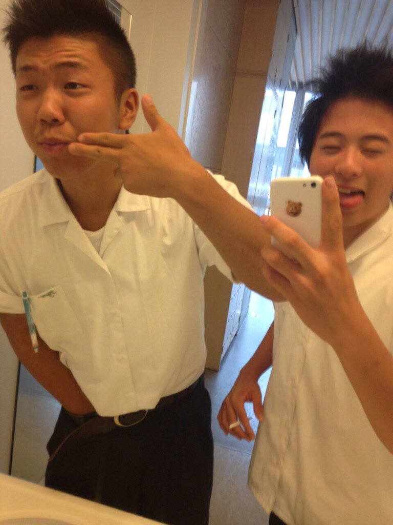 raiseirasedaaa's tweet photo. 始めてやっちゃうぜ
#1mmでもいいなとおもったらRT 
#RTとふぁぼした人全員フォロー 
#一度でもあったらRT 
#10代全員RT 
#ブスと思ったらRT https://t.co/2ZaUAx3dP3