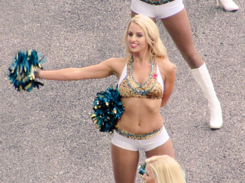 Sons_of_Hotspur's tweet photo. @ROARoftheJags At Wembley #BUFvsJAX @JaguarsUK #ROAR #NFLUK #BCBUK #JAXinUK #BeJaguars https://t.co/AlCJuYQZ8E