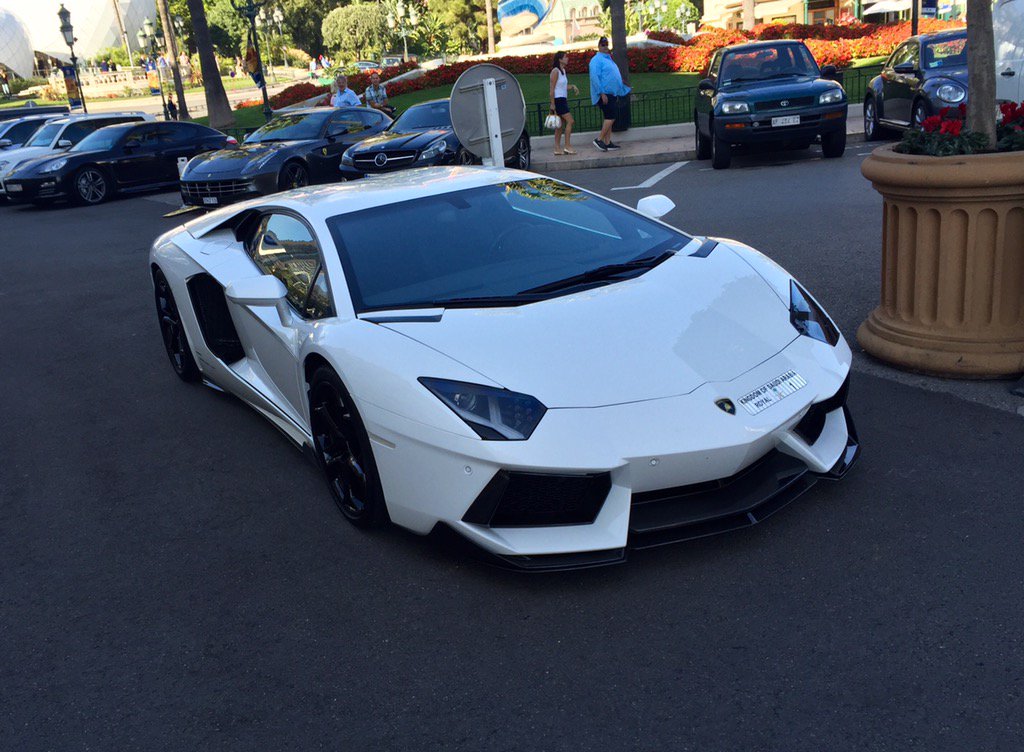 Tyron_75's tweet photo. Cars in Monte Carlo.... https://t.co/zSMTt9s0Ql