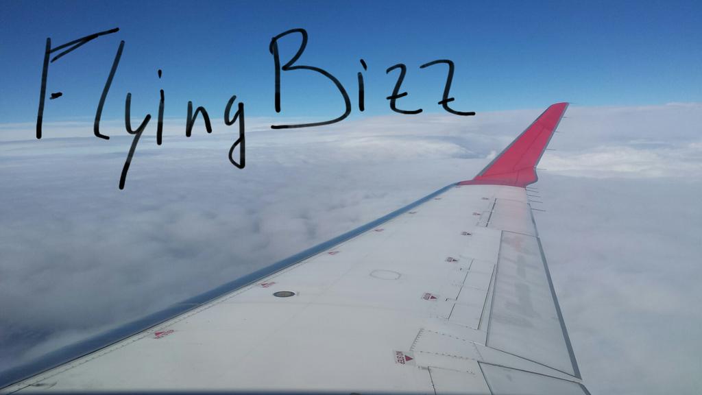 FlyingBizz's tweet photo. Entre algodones, como el viajar en Business Class #clouds #fly #lifestyle #business https://t.co/k6LSRKtUhX