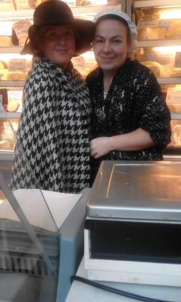 matthewscheese's tweet photo. Our girls have aged 180years! Its 1835 in the Grainger Market this week :D Free liqourice root for all! https://t.co/jTKSWN2K3c