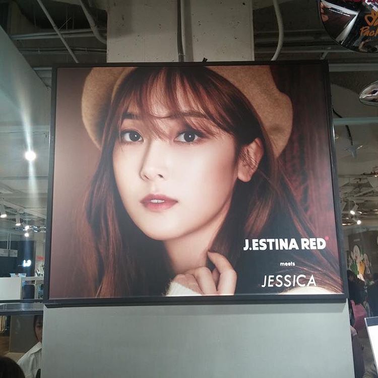 [OTHER][27-10-2015]Jessica trở thành người mẫu mới cho thương hiệu "J.ESTINA RED" CSPSKYdUsAECLly