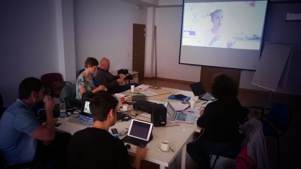 RDemissy's tweet photo. En plein travail avec nos partenaires sur les cas d'entreprises #CREPEEFC #ClubEF https://t.co/wBqPno0eiZ