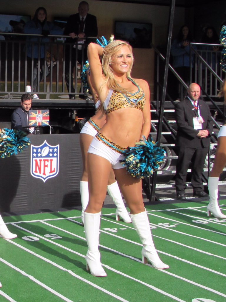 Sons_of_Hotspur's tweet photo. @ROARoftheJags At Wembley #BUFvsJAX @JaguarsUK #ROAR #NFLUK #BCBUK #JAXinUK #BeJaguars https://t.co/ZtFb3TxXmt