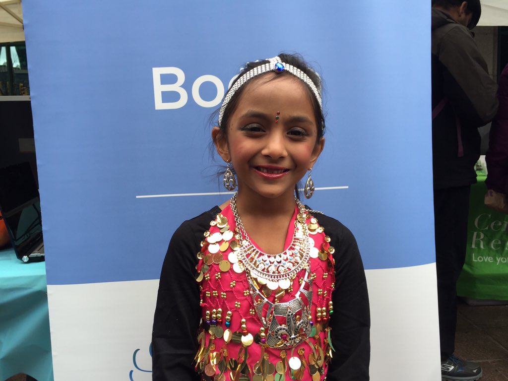 mohancborade's tweet photo. @MrsRBarboza Maahi had a great time at Diwali festival. Her dance performance was excellent. https://t.co/2AJRZBaQpS