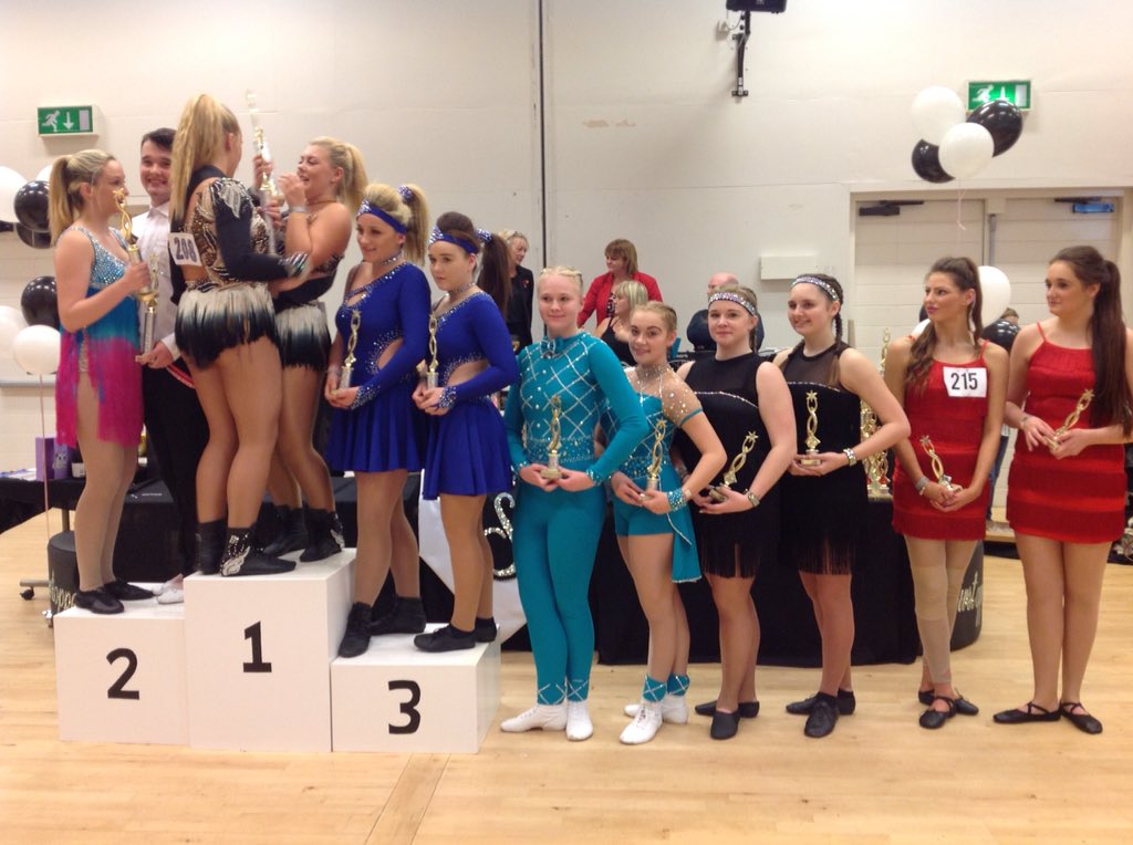 DanceDivas2004's tweet photo. Showshoppers friendly competition https://t.co/YLaUjH6SKk