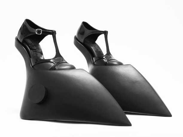 ChoresIroning's tweet photo. Now I'm partial to a pair of shoes  But these are ideal us at chores https://t.co/5sXLCVOJsV