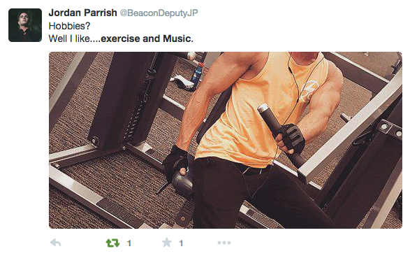 runthetrack_au's tweet photo. Music is my drug. https://t.co/CST8TTY3D7 https://t.co/WywffVCZVO