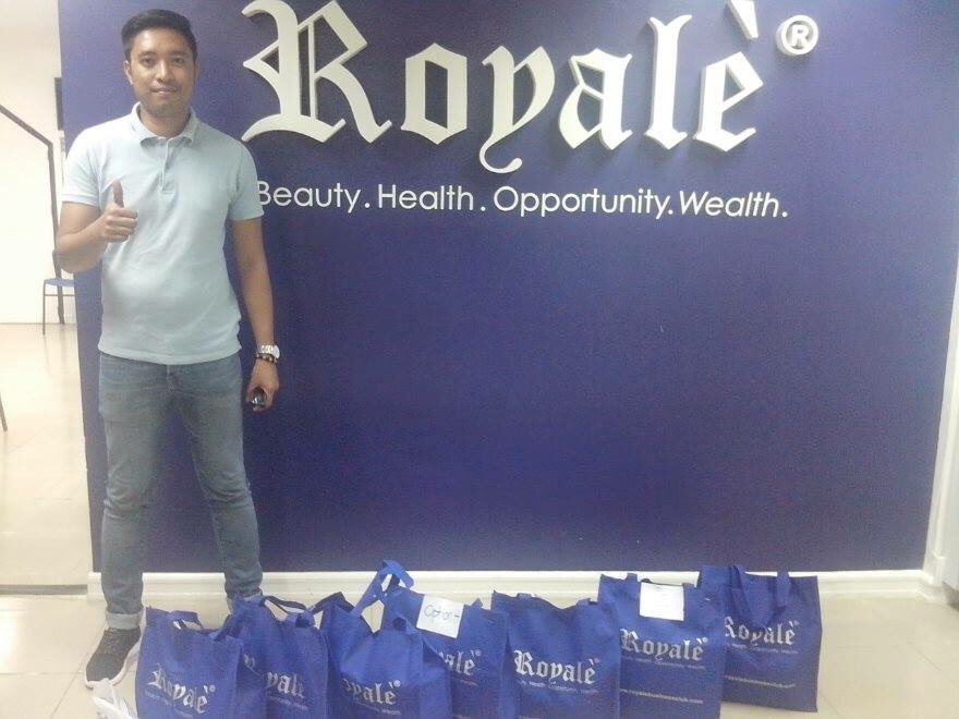 leofert's tweet image. Proud to be royale! #royalista #xtraincome #pmmefororders