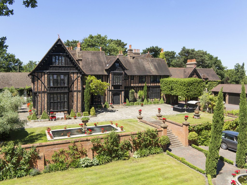 RT <a href="/Zoopla/">Zoopla</a>: Luxury property sales take a dive zoop.la/1N20109