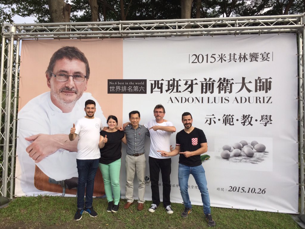 Mugaritz's tweet photo. Hoy dando unas charlas en la National Kaohsiung University of Hospitality and Tourism. https://t.co/Rah4HR5DRx
