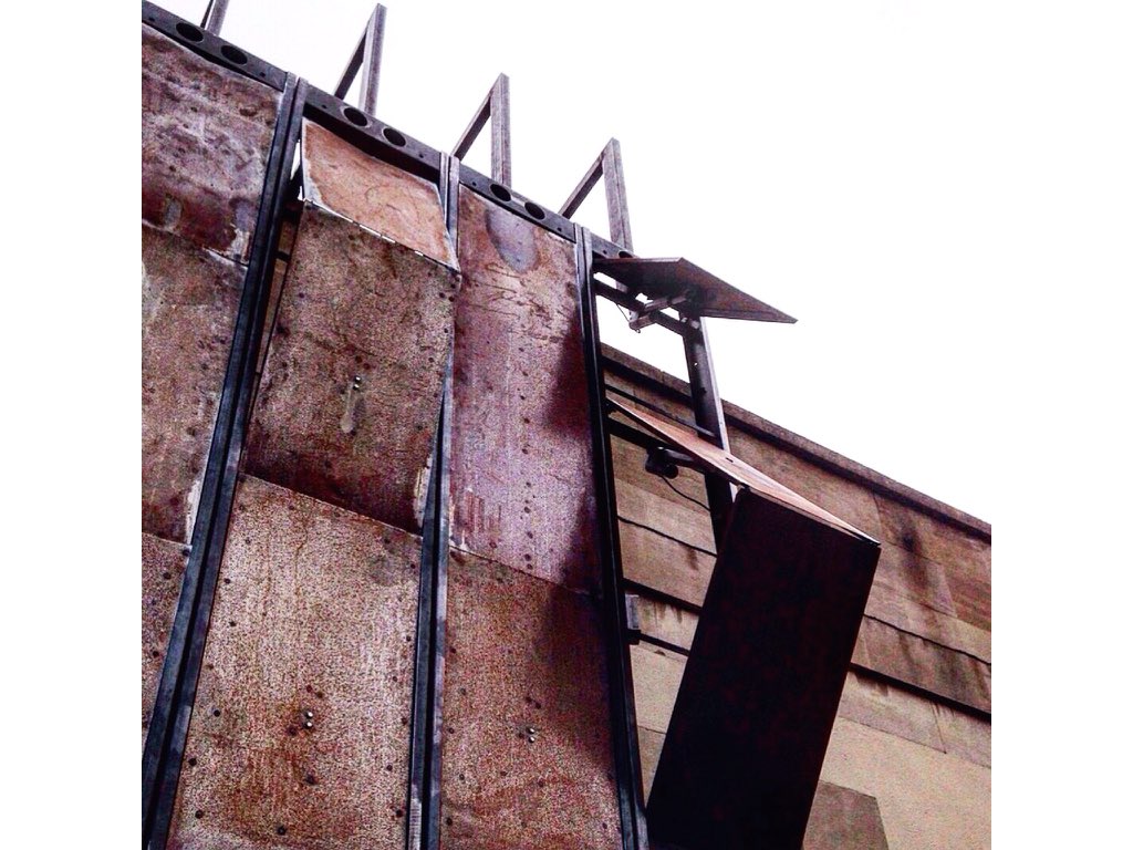 danaemous's tweet photo. @thestanproject #lincoln #architecture https://t.co/cpx88dFE9w