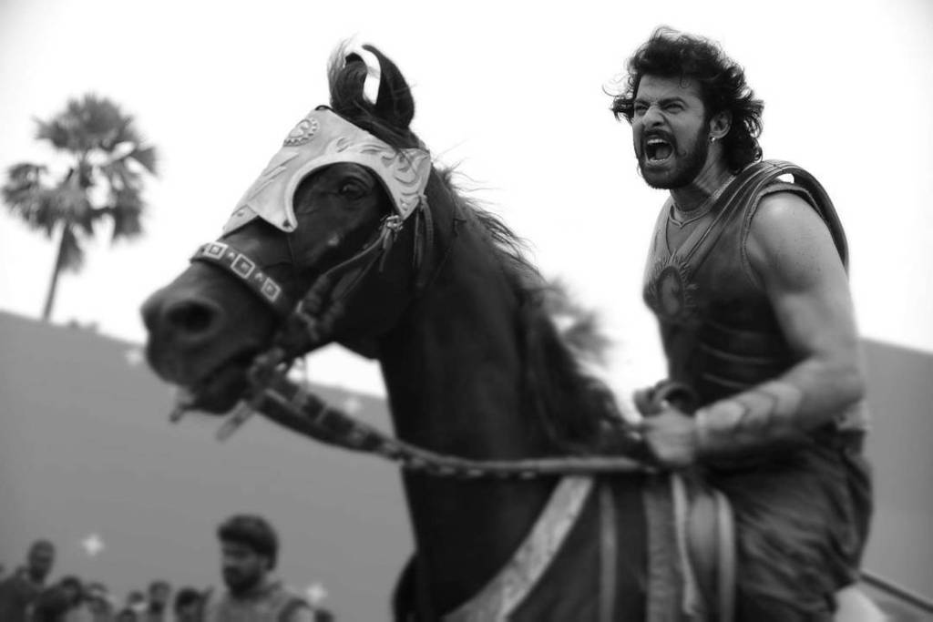 TollywoodTrends's tweet photo. #Baahubali #Warfields #LiveTheEpic #Prabhas #Battle #Horse #IndianCinema https://t.co/BELNESwFwA