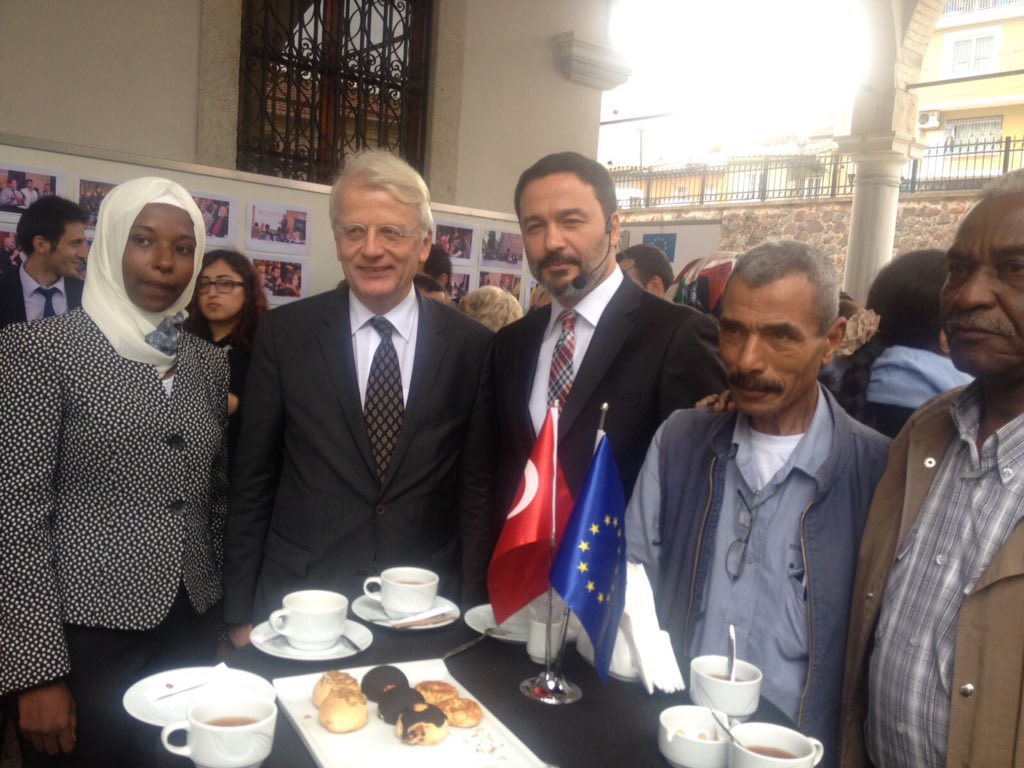 AB Büyükelçisi Hansjörg Haber ile İzmir AB forumu hatırası @abbilgimerkezleri @EUDelegationTur