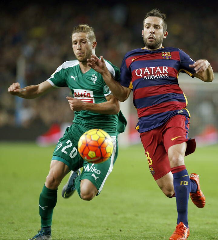PicsFCB's tweet photo. @barcastuff Alba during the game https://t.co/jEDKsT9zha
