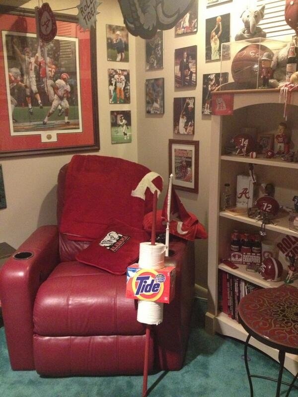 BamaDynastyDave's tweet photo. #ByeHateWeek Roll Tide! https://t.co/qz85nCfAZX