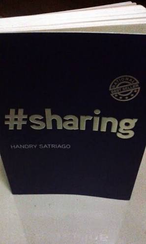 indosatim3's tweet photo. Buku favorit saya akhir2 ini adalah buku dengan judul sharing dr Pak Handry Satriago, CEO GE Indonesia #MotiPassion https://t.co/HNutQNLPGW