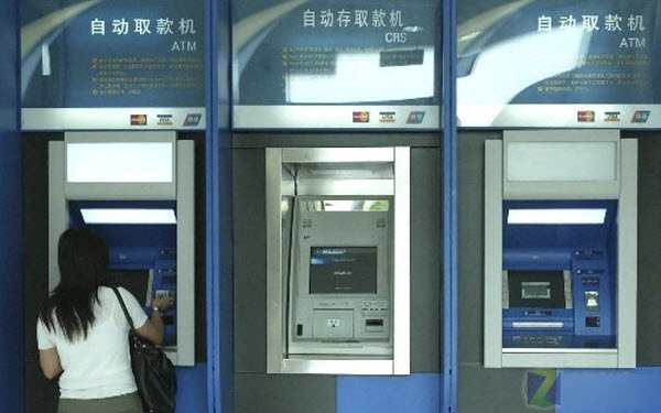 news24tvchannel's tweet image. Small denomination note ATM starts service in China #ATM #People'sBankofChina #Smallnotes bit.ly/1GCZwIp