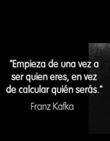 Mas que proyectarte al futuro desempeñate en tu presente. Mas que "podré" conviene "soy" #lifecoaching #empresas