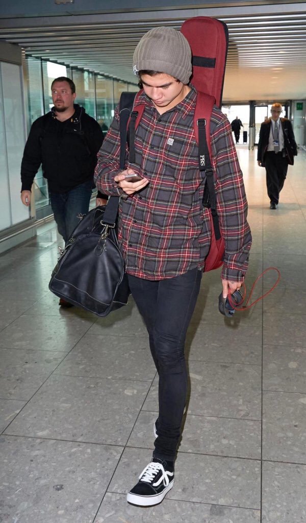 I got that James Dean daydream look in my eye,
And you got that red lip classic thing that I like'