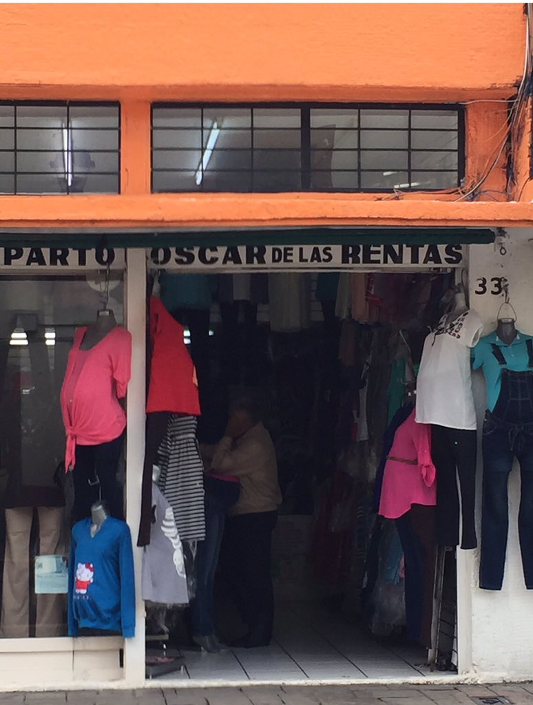 AreliPaz's tweet photo. #ingenioMX en #Tlaxcala 'Oscar de las Rentas' 😁 https://t.co/As6hzUX4wj