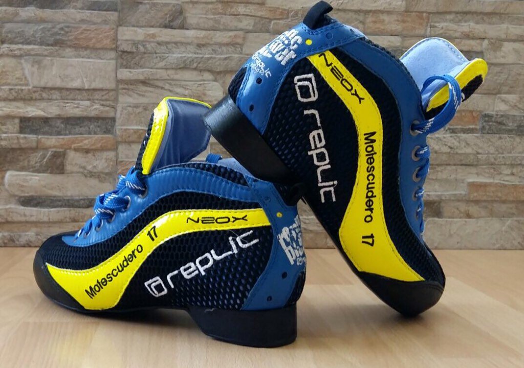ReplicHockey's tweet photo. Es un placer que un referente como tu @moiescudero17,utilize nuestras botas Neox.Suerte @moiescudero17 y a tope🐟🙈 https://t.co/LkGErbaik0