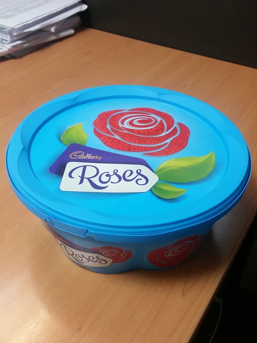 CarlaCMF's tweet photo. Satisfied customers = box of chocolates = satisfied employees 😍 #thebestjob @ERAC_Jobs @ERACCareers https://t.co/FHIRojMKxX