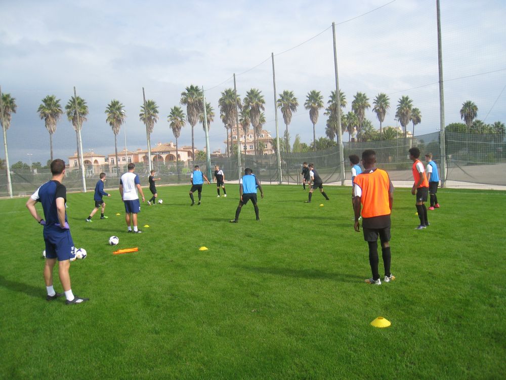 dcfcofficial's tweet photo. ACADEMY: Here's a few pictures of #DCFCU16s getting down to work at their training base in Spain today #dcfcfans https://t.co/EvVxQ5Oc0A