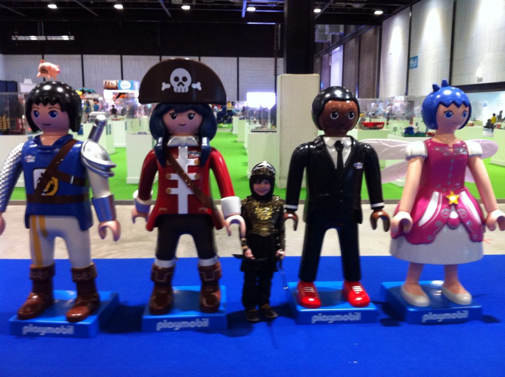 kezzalyn85's tweet photo. Having lots of fun @ToytopiaWorld kids are loving it @PlaymobilUK xx https://t.co/yQ4KpncBKE