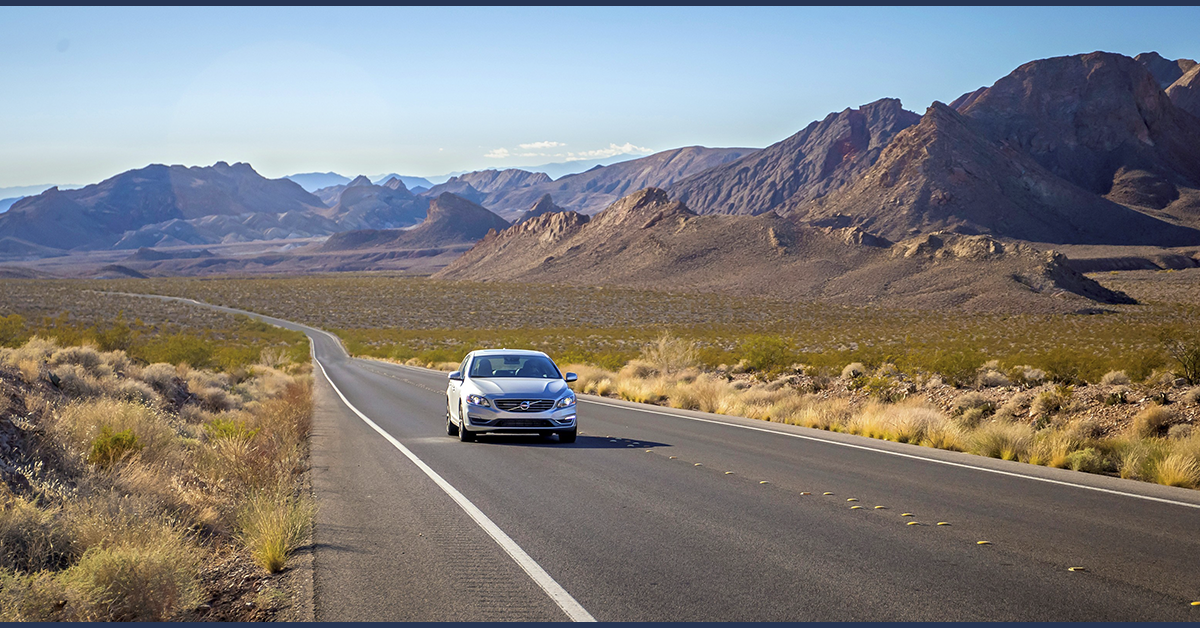 VolvoCarCL's tweet photo. Si manejas largas distancias, haz una pausa cada 150 Kms y mantente hidratado para un manejo seguro. #VolvoTip https://t.co/eCJNmiF6qE