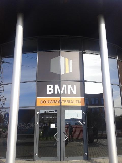 De eerste @BMN_Nederland logo's zitten op ons pand. #zietergoeduit 
Nog een paar dagen en dan zijn we officieel BMN!
